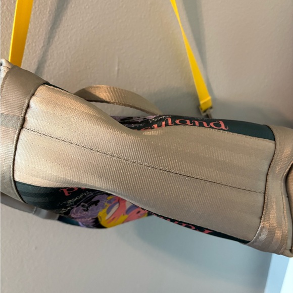 Alice in Wonderland Harvey’s Tote Bag Disneyland 60th Anniversary - Picture 2 of 7